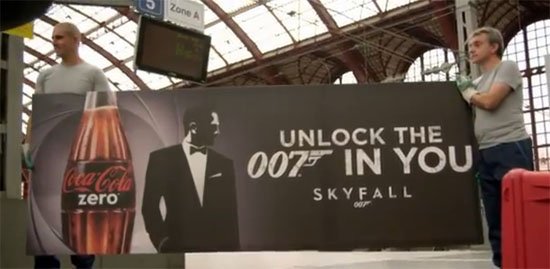 Ação da Coca-Cola para James Bond